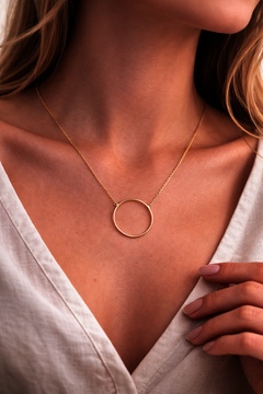 Náhrdelník ze žlutého zlata kruh